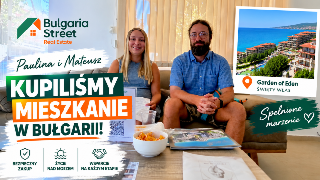 Жінка і чоловік за столом в офісі