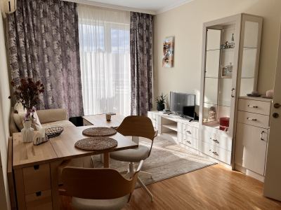 вітальня двокімнатної квартири Melia