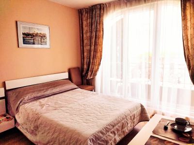 ліжко у вітальні