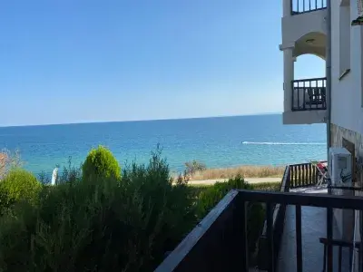 Вид на море с балкона / Sun Coast
