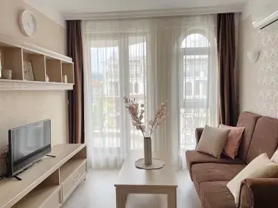 Harmony Suites Monte Carlo | Елегантна квартира: вітальня, кухня 