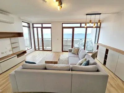 Lazur 4 | Двокімнатний апартамент біля моря у Святому Власі: вітальня, кухня 