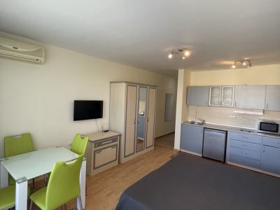 Riviera Fort Beach | Студія біля моря 41 м² на 3‑му поверсі з видом на басейн