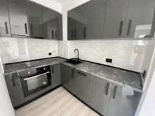 кухонний кут квартири в комплексі Санні Біч Хілс