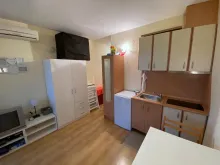 кухонні меблі у вітальні