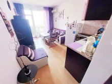 вітальня з кухонним боксом