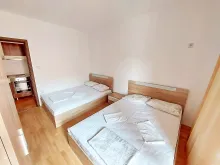 спальня з двома ліжками