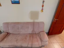 диван у вітальні