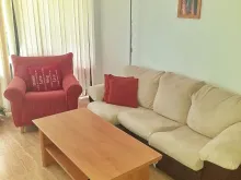 диван у вітальні