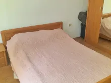 ліжко у спальні