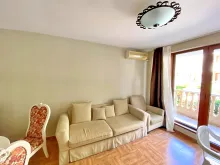 м'які меблі у вітальні