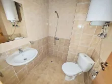 ванна кімната з туалетом