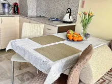 обідній стіл