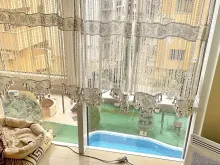 вид на басейн