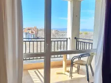 панорамне вікно у вітальні