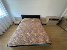 двоспальне ліжко