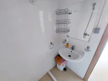 умивальник у вітальні