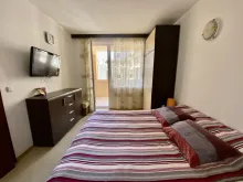 ліжко у спальні