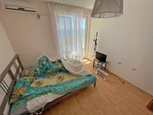 ліжко у спальні