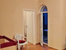 вихід до спальні