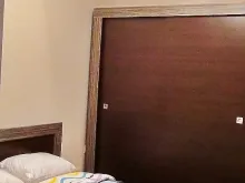 ліжко у спальні
