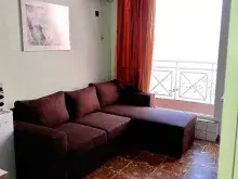 диван у вітальні
