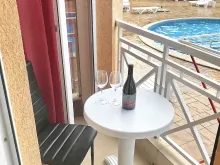 тераса з видом на басейн