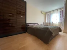 ліжко в спальні, Гардероб