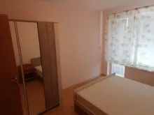 ліжко у спальні