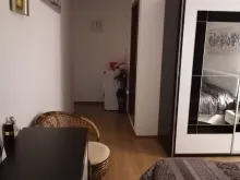 ліжко та шафа