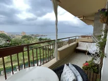 тераса з видом на море