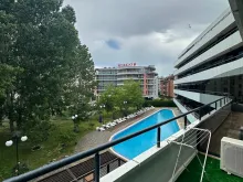 терраса з видом на бассейн