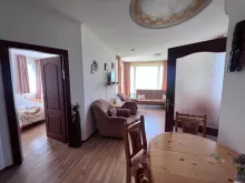 обідній стіл