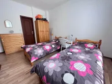 два ліжка в спальні