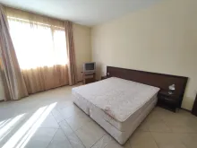 двоспальне ліжко