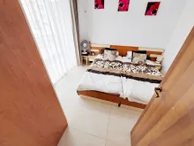 ліжко у спальні