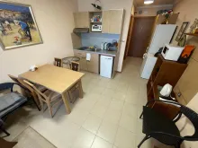 стіл зі стільцями