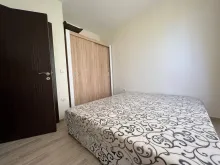 Двоспальне ліжко, гардероб