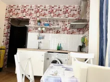 ліжко та стільці