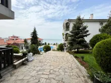комплекс на першій лінії моря