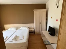 меблі у спальні