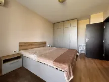 меблі у спальні