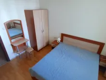 кровать, шкаф