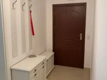 комод, вешалка для одежды