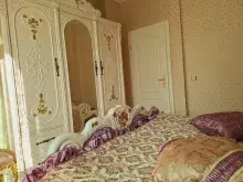 шафа та двоспальне ліжко