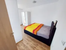 ліжко у спальні