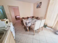 обідній стіл