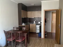 кухонна ніша та обідній стіл