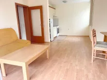 меблі у кімнаті
