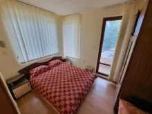 Кровать в спальне